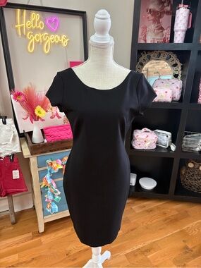 Lulu's Black Scoop Neck Low Back Black Dress Size XL